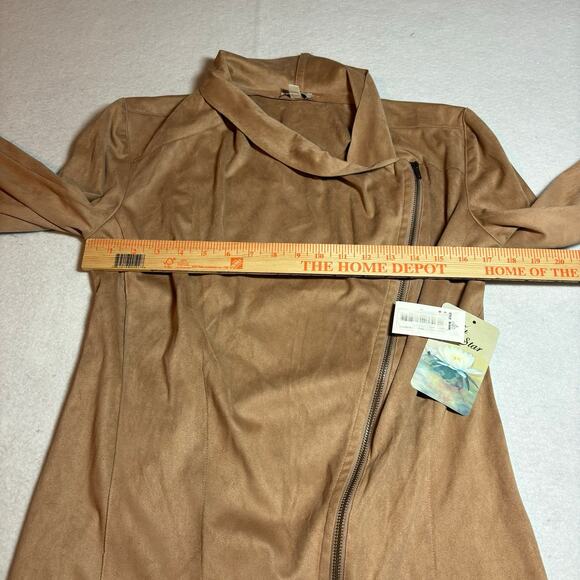 NWT Lily Star Faux Suede Zip Wrap Front Beige Size Medium SOFT - Picture 5 of 9